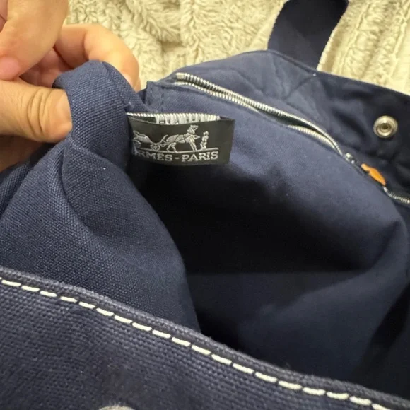 Hermès Deauville MM Tote – Navy Canvas with White Stitching – Never Used - Picture 9 of 9